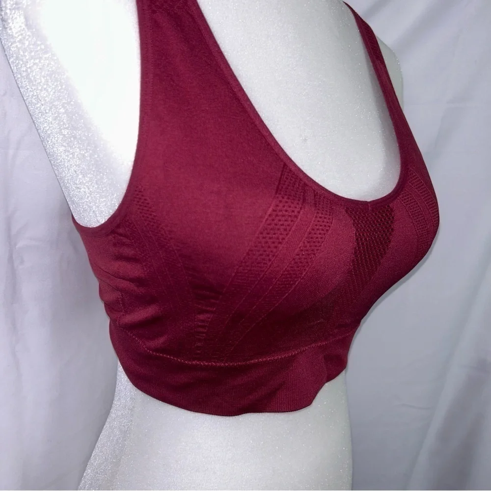 Marika Sports Bra Seamless Dry-Wik Racerback Removeable Cup Sports Bra Mesh Vent